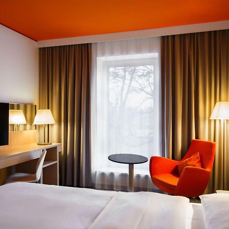 Park Inn By Radisson Frankfurt Airport Francoforte sul Meno Esterno foto