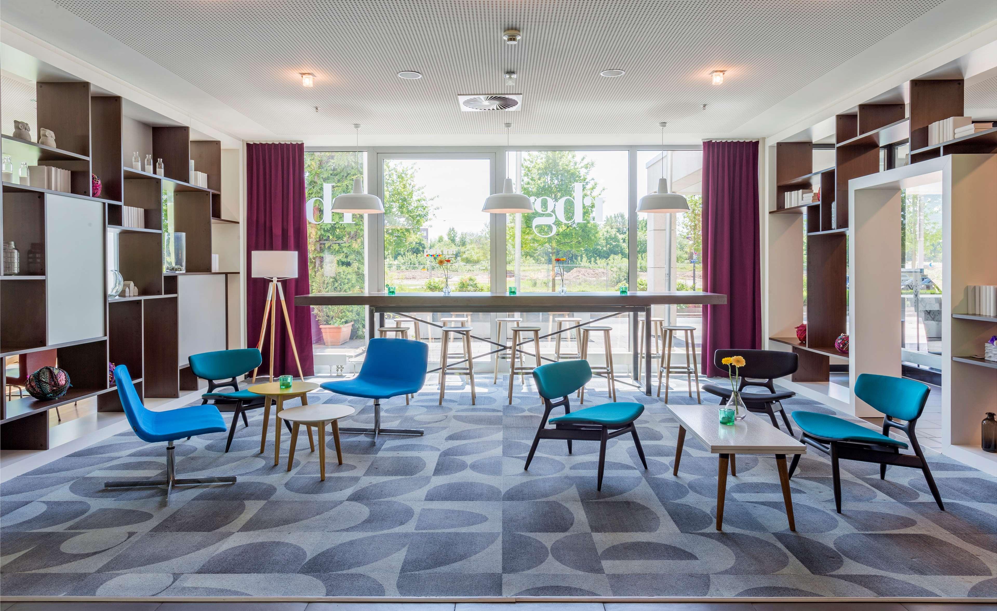 Park Inn By Radisson Frankfurt Airport Francoforte sul Meno Esterno foto