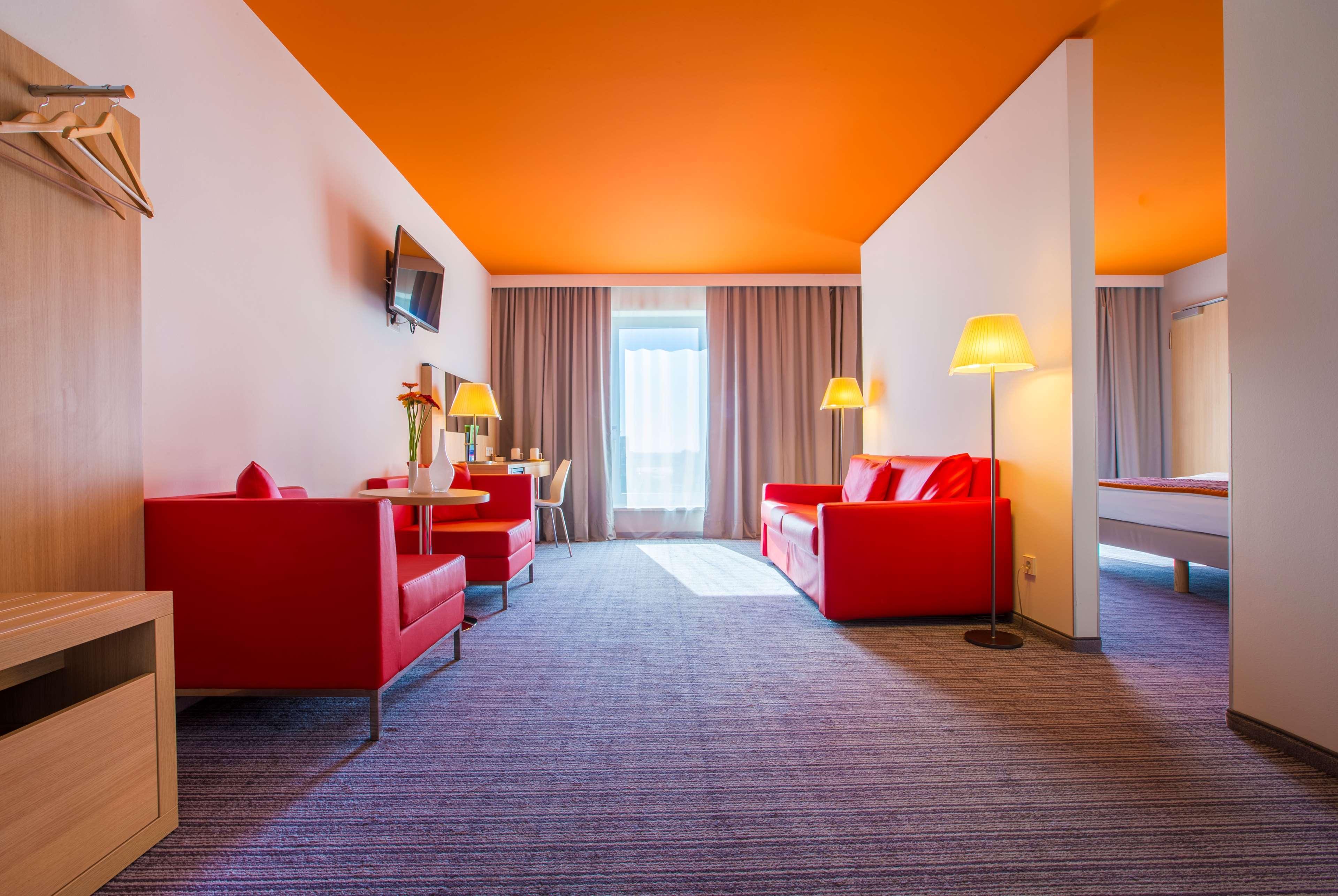 Park Inn By Radisson Frankfurt Airport Francoforte sul Meno Esterno foto