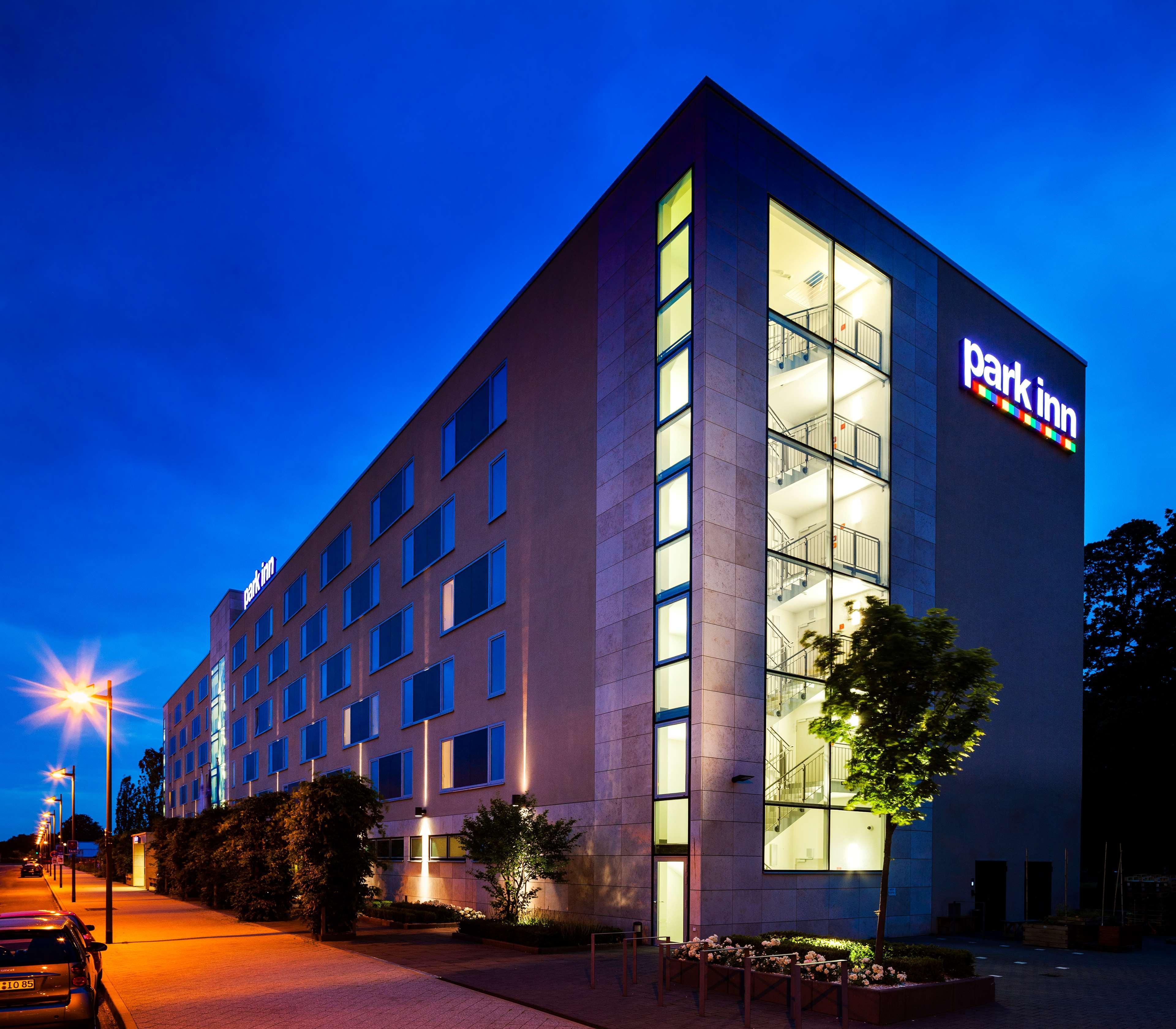 Park Inn By Radisson Frankfurt Airport Francoforte sul Meno Esterno foto