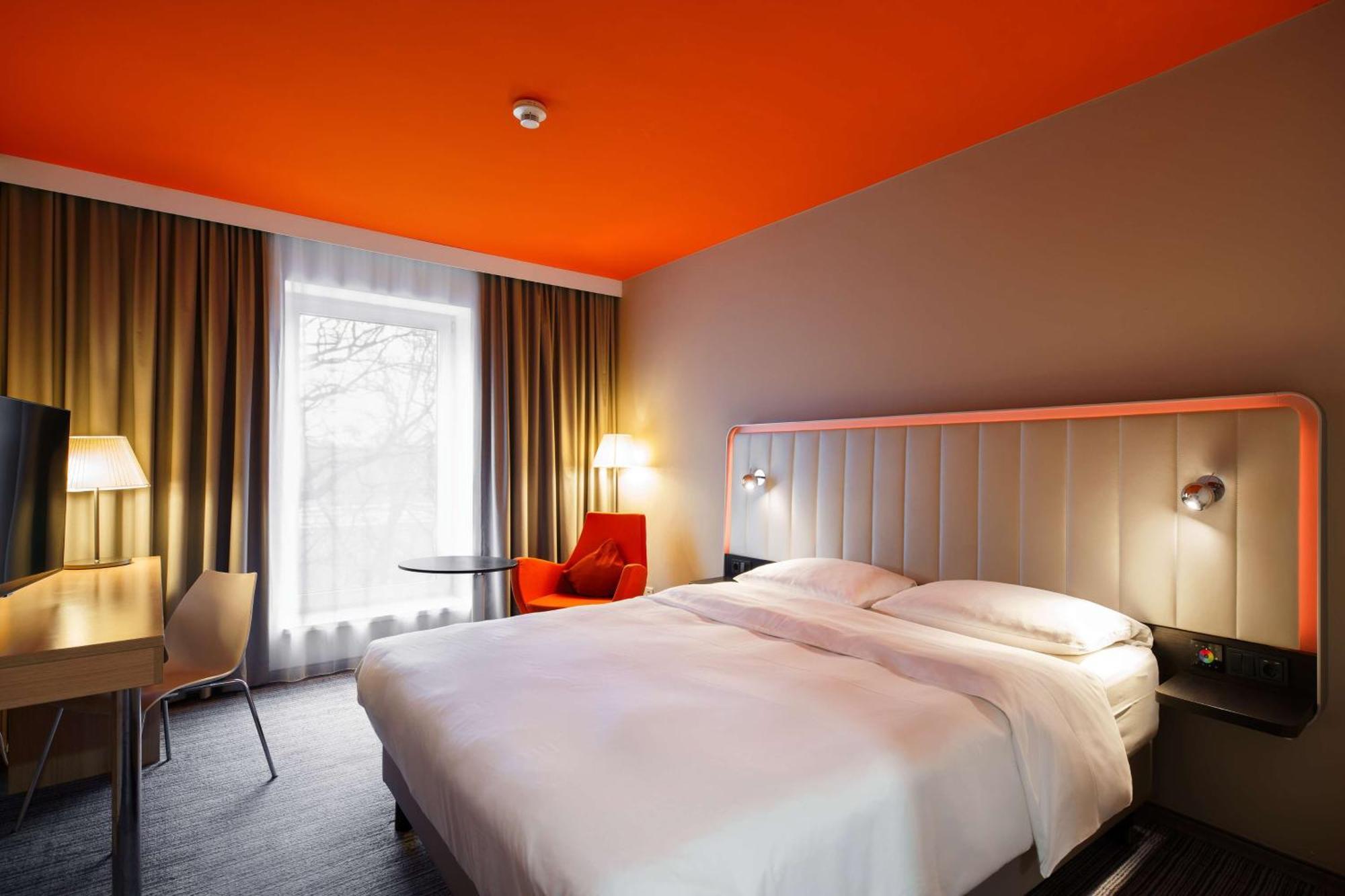 Park Inn By Radisson Frankfurt Airport Francoforte sul Meno Esterno foto